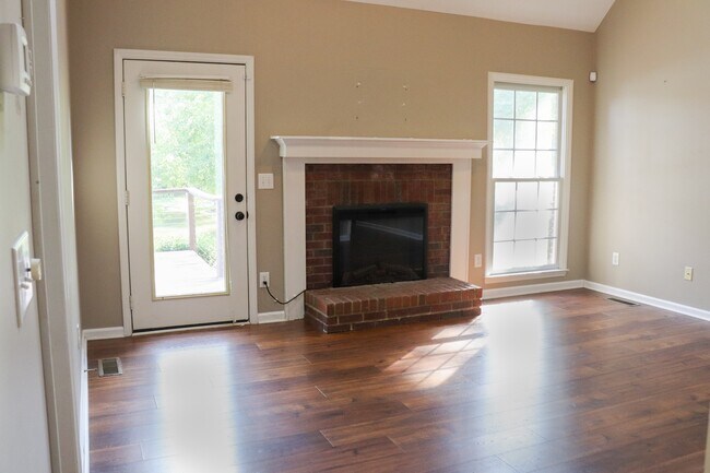 Building Photo - 38 White Heron Ct
