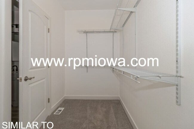 Building Photo - NEW CONSTRUCTION!! 4 Bed, 3 Bath Home in Urbandale