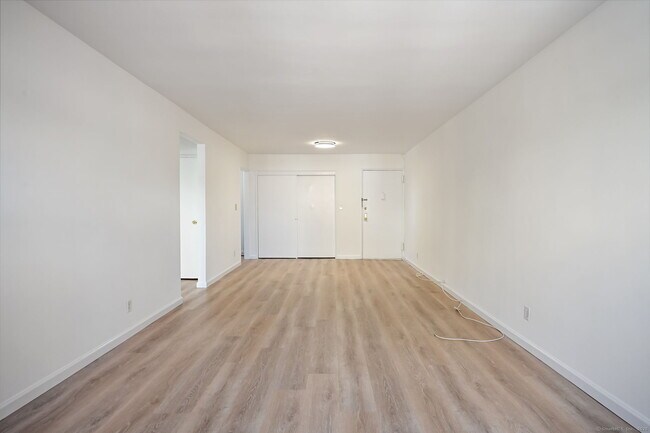 Building Photo - 39 Glenbrook Rd
