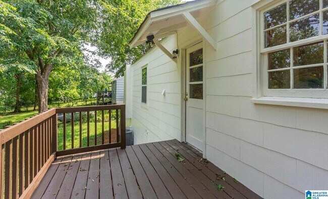 Building Photo - 921 5 Mile Rd