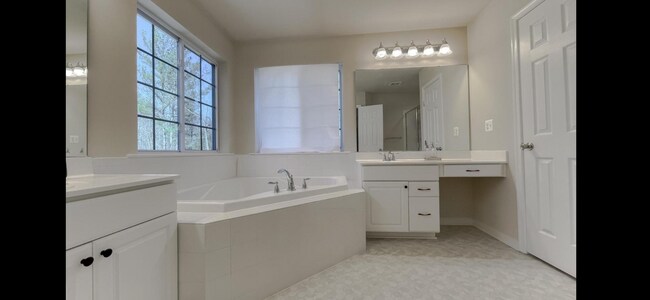 Building Photo - 13311 Windjammer Ct