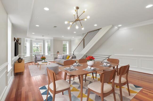 Building Photo - Gorgeous top-floor Eckington townhouse nea...