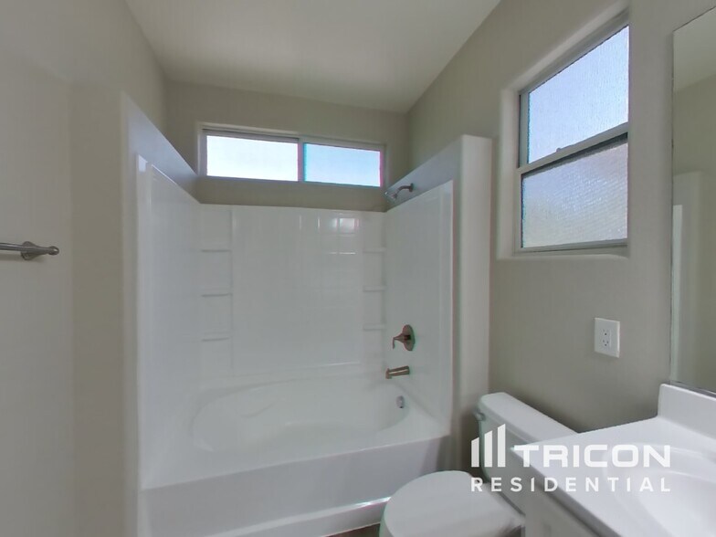 Building Photo - 7205 Bombay Reef Ct