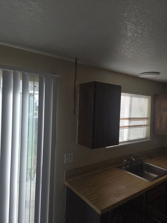 Building Photo - Irrigon Duplex