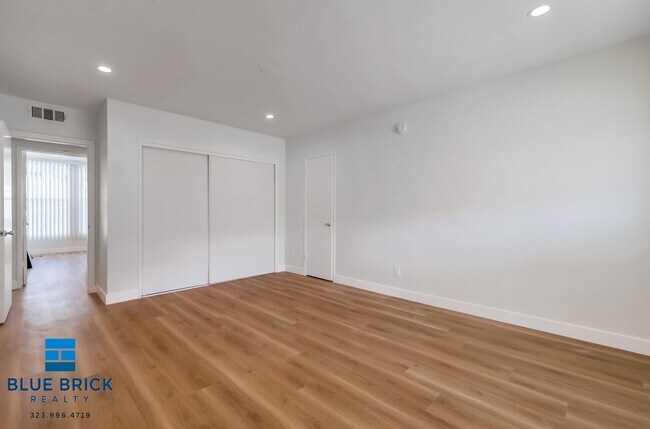 Building Photo - 5415 Corteen Pl