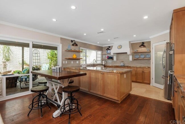 Building Photo - Remodeled 2BR/2BA w/ Large Bonus Room in t...