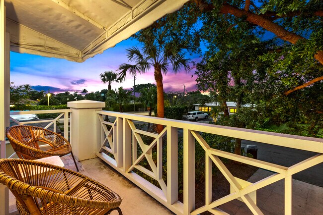 Building Photo - 240 Santa Lucia Dr