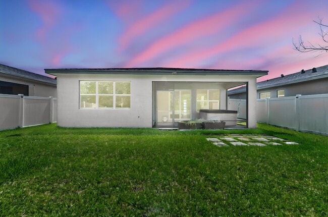 Building Photo - 11381 SW Lyra Dr.