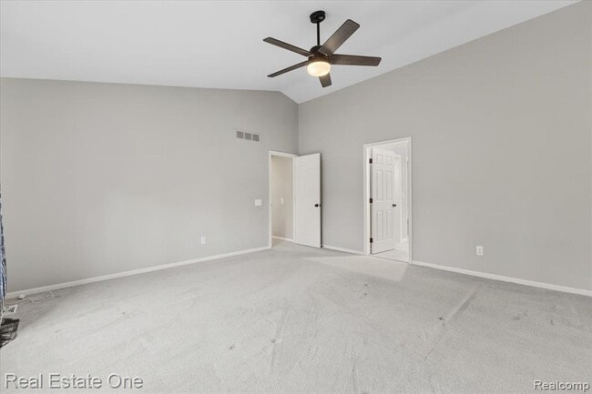 Building Photo - 1568 Grandview Dr