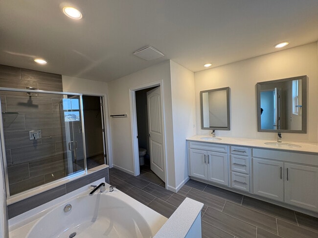 Building Photo - 2208 Ryegrass Ln