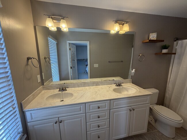 Building Photo - 4140-41U1 Kittrell Farms Dr