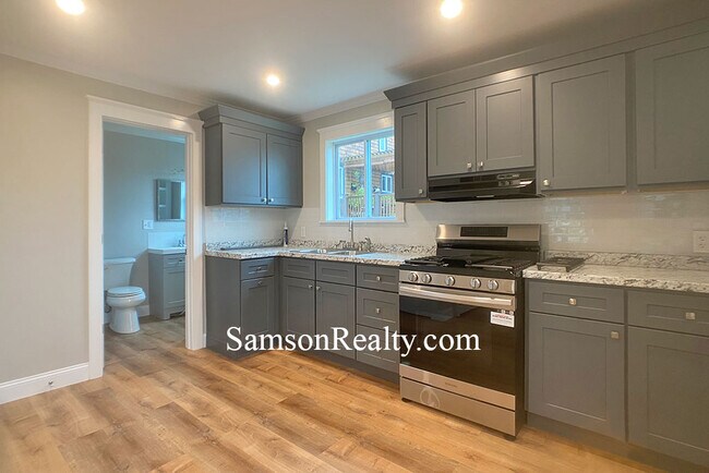 Building Photo - 55 Spring St