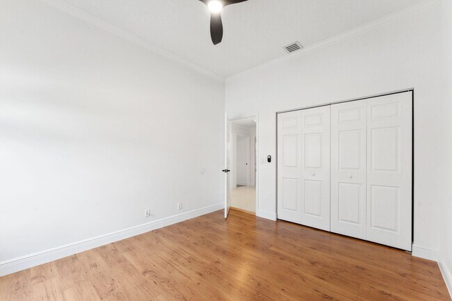 Building Photo - 6009 Royal Birkdale Dr