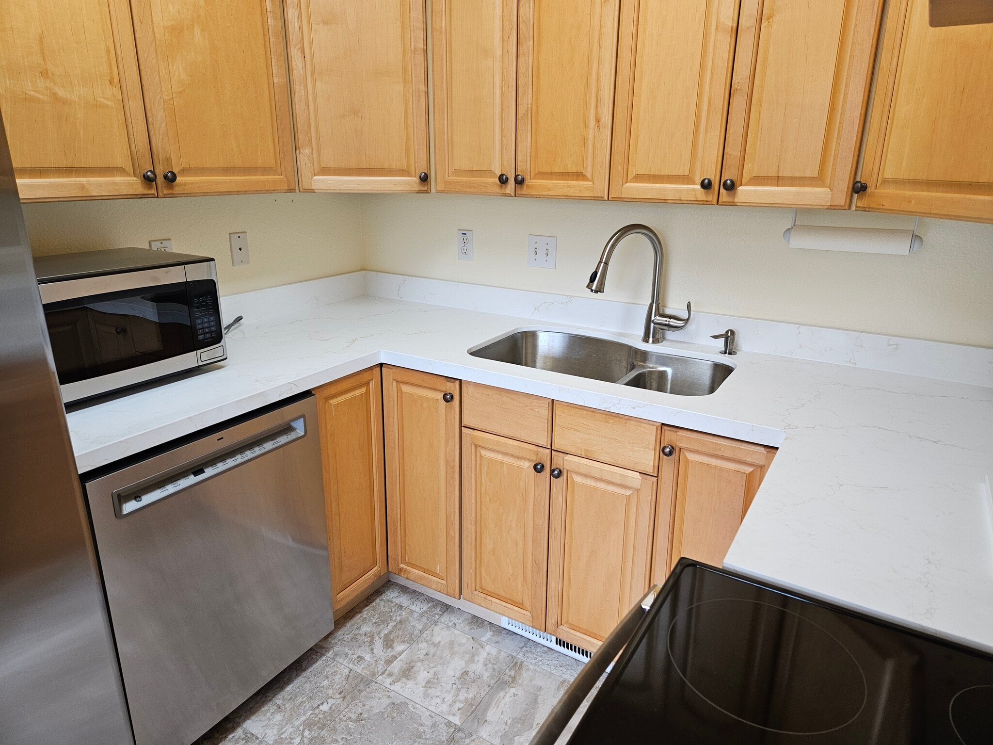 Building Photo - 1001 Stoddard Ave