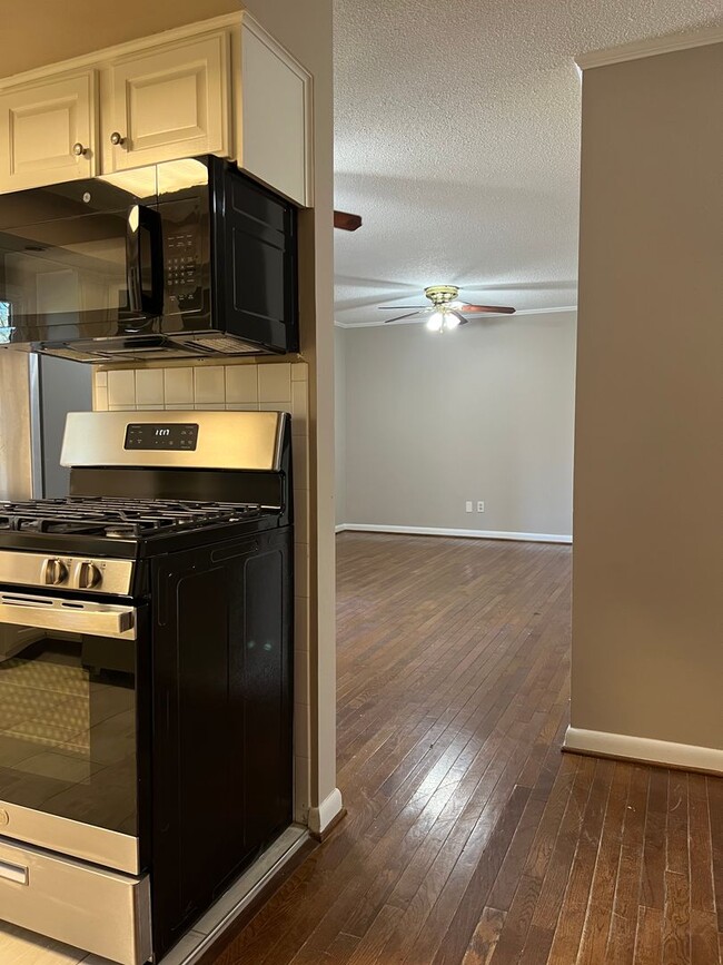 Building Photo - 6521 Corsica Dr