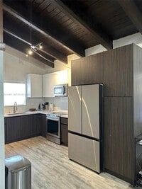 Building Photo - 709 SW 79th Terrace
