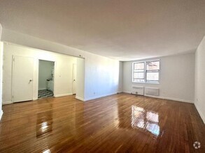 Building Photo - 1 bedroom in ELMHURST NY 11373