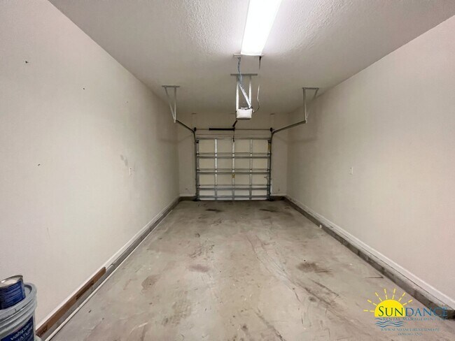 Building Photo - Beautiful townhome in the heart of Niceville!