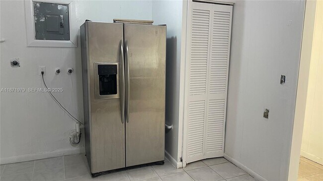 Building Photo - 301 N 67th Ave