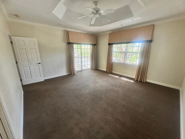 Building Photo - 857 SW 11th Ct
