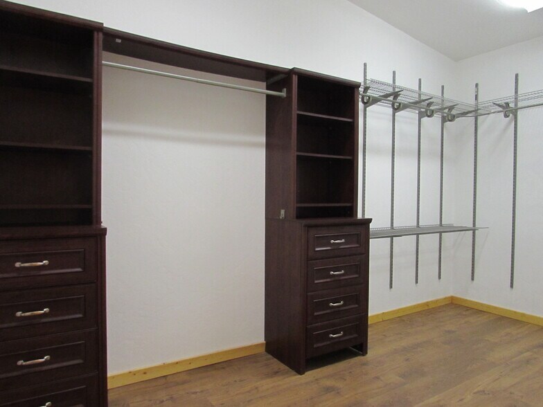 Building Photo - 3271 C 1/2 Rd