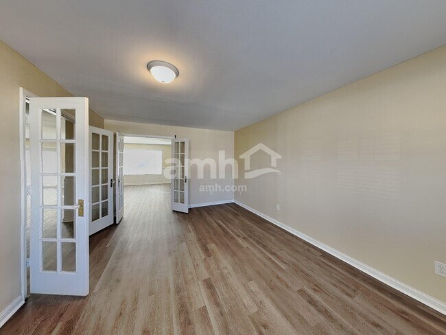 Building Photo - 6385 Matcumbe Way