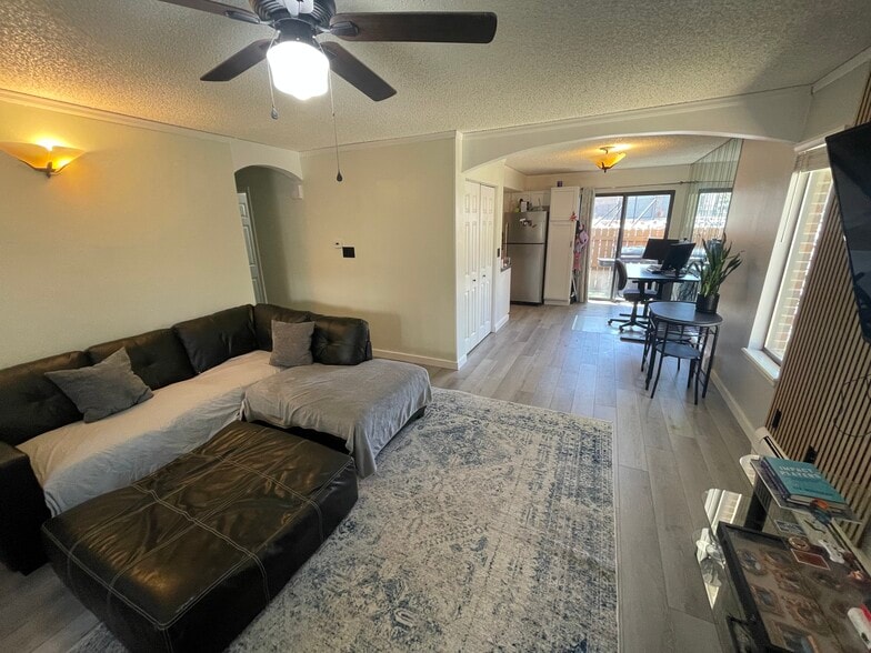 Building Photo - 1725 S Allison St