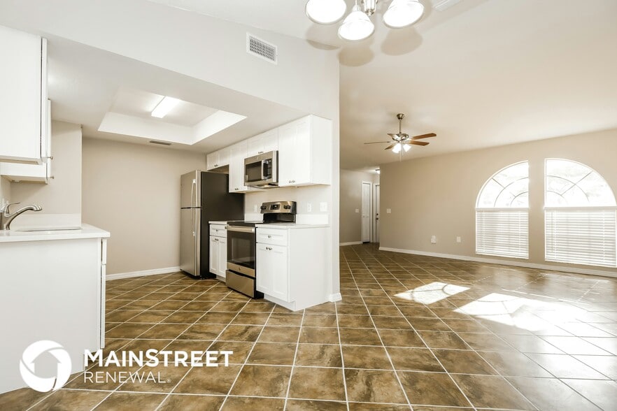 Building Photo - 7943 Indian Heights Dr