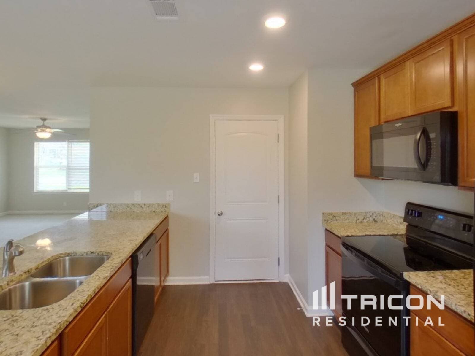 Building Photo - 3412 Vedette Ln