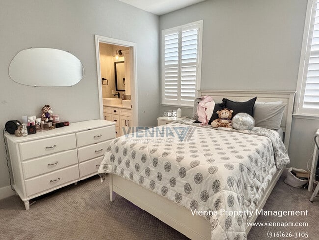 Building Photo - 2169 Mount Errigal Pl
