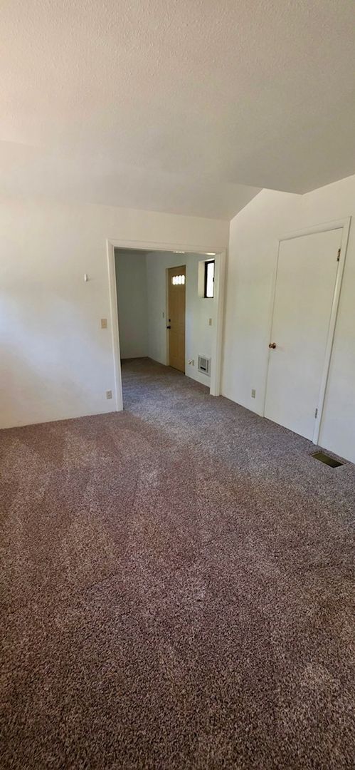 Building Photo - Large beautiful home in Idyllwild