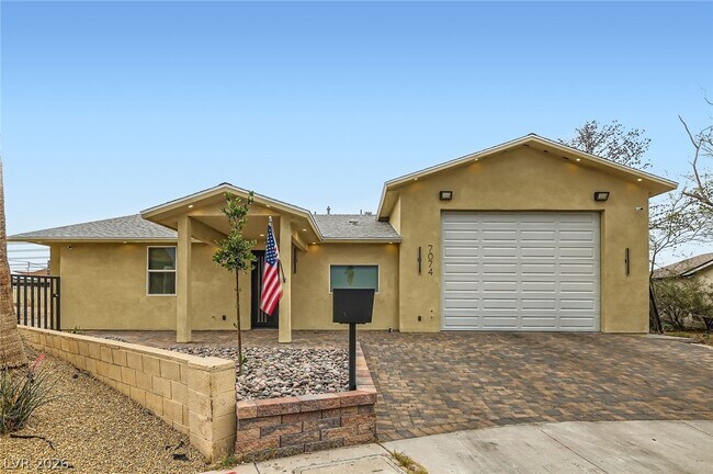 Building Photo - 7074 Pinebrook Ct