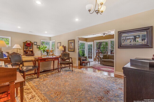 Building Photo - 724 Eventide Dr