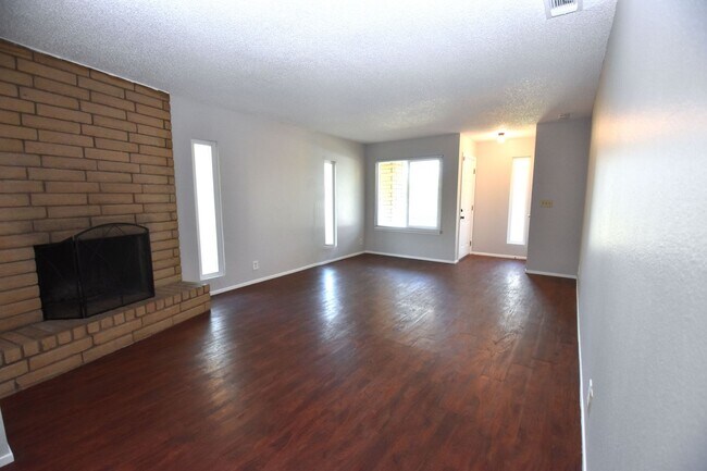 Building Photo - 5902-5902 Bourbon Dr