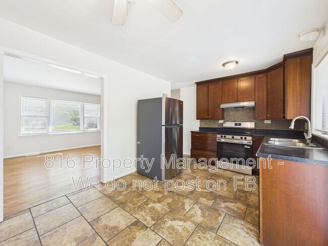 Building Photo - 7800 E 91 St