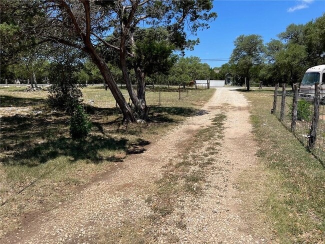 Building Photo - 1215 Agarita Dr