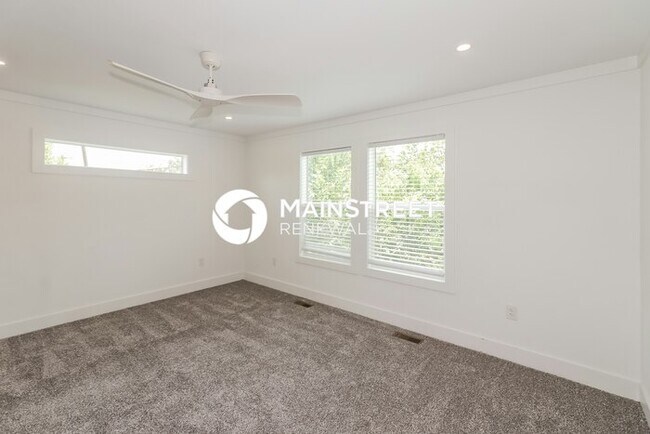 Building Photo - 3 Bedroom Pet-Friendly Home in Houston, TX with Main Street Renewal