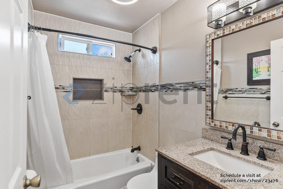 Building Photo - 1656 Messina Dr