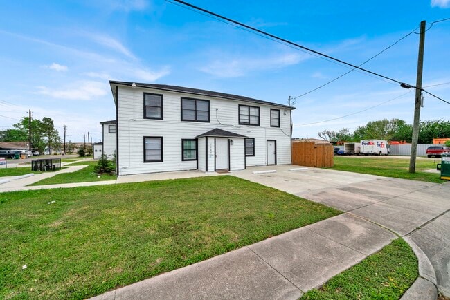 Building Photo - 1009 Witter St
