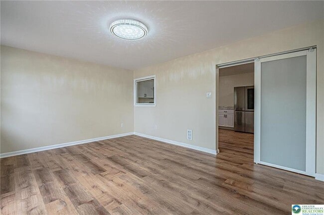 Building Photo - 5650 Greens Dr