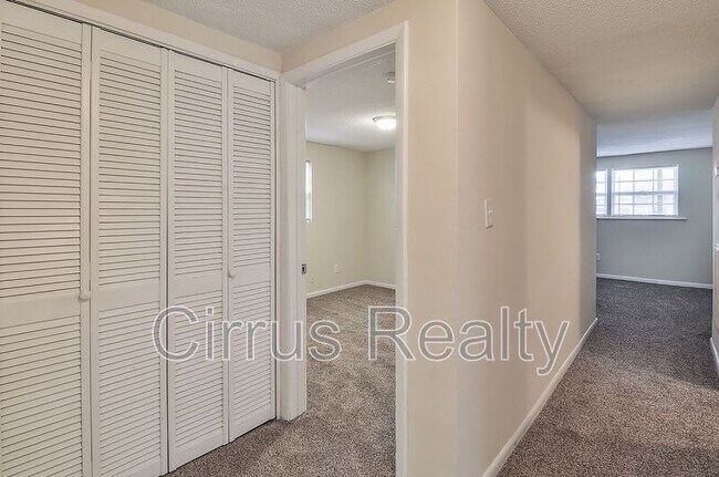 Building Photo - 753 28th St