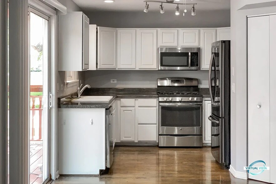Building Photo - 3270 Hopewell Dr