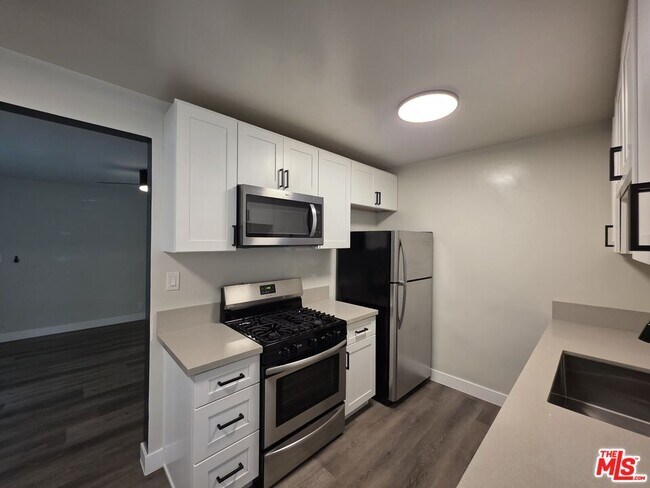 Building Photo - 1411 Innes Pl