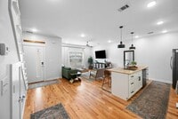 Building Photo - 3641 Hydes Ferry Rd