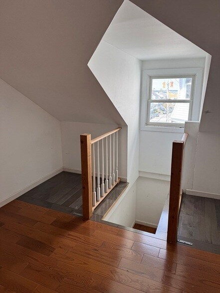 Building Photo - 694 King Philip St