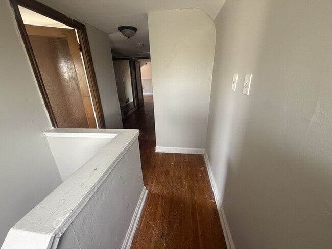 Building Photo - 3718 Gridley Rd