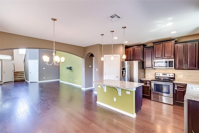 Building Photo - 16113 Hawthorne Heights Trail