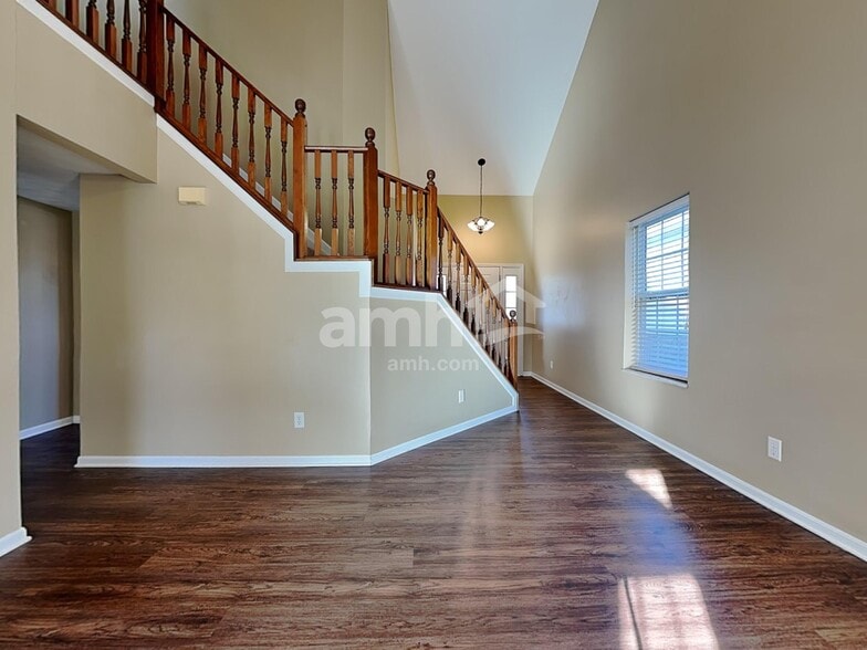 Building Photo - 6475 Calloway Ct