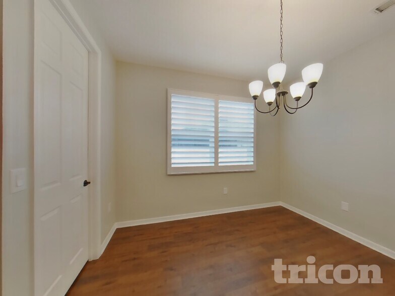 Building Photo - 1255 Merion Dr