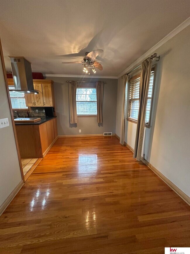 Building Photo - 5010 Castelar St